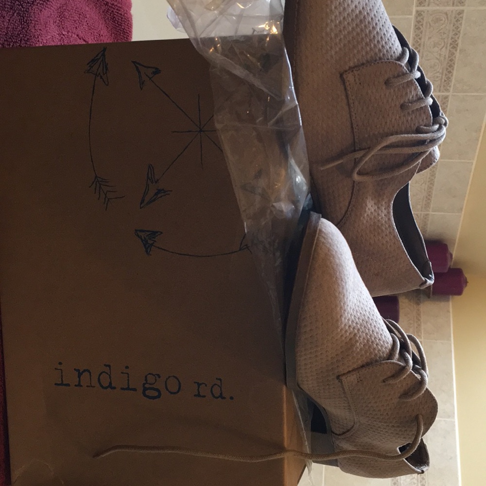 Suede Oxford shoe